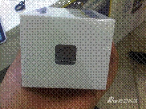 iPhne 4S的包装盒上已经印有iCloud的logo